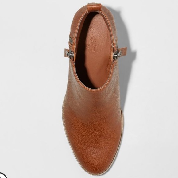 UNIVERSAL THREAD JAMESON FAUX LEATHER BOOTIE - Picture 10 of 10